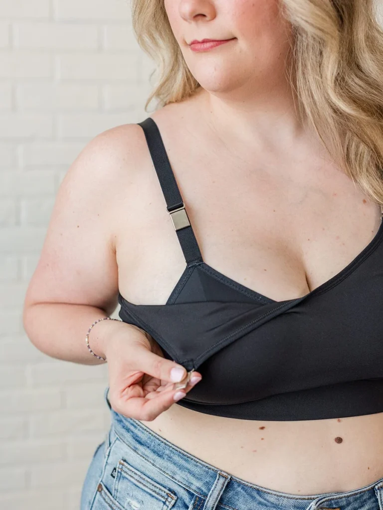 Rectangular Lingerie Magnetic Closure applied on maternity nursing bra