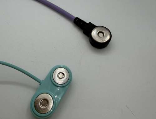 Can Magnetic Electrode Connectors Reduce Cable Strain in TENS Devices?